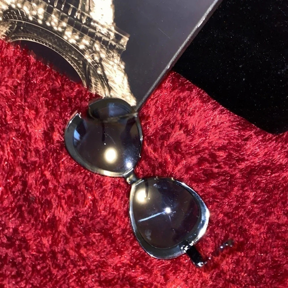 Vintage Oversized black  sunglasses - Picture 5 of 6